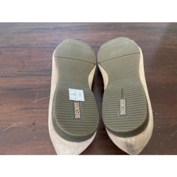 Skechers Mens Loafers Shoes Beige Leather Slip-On Moc Toe Us 9.5 - Picture 7 of 8